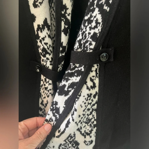 Jones New York Signature Cardigan Size XL Black with White Shawl Collar - Picture 6 of 8